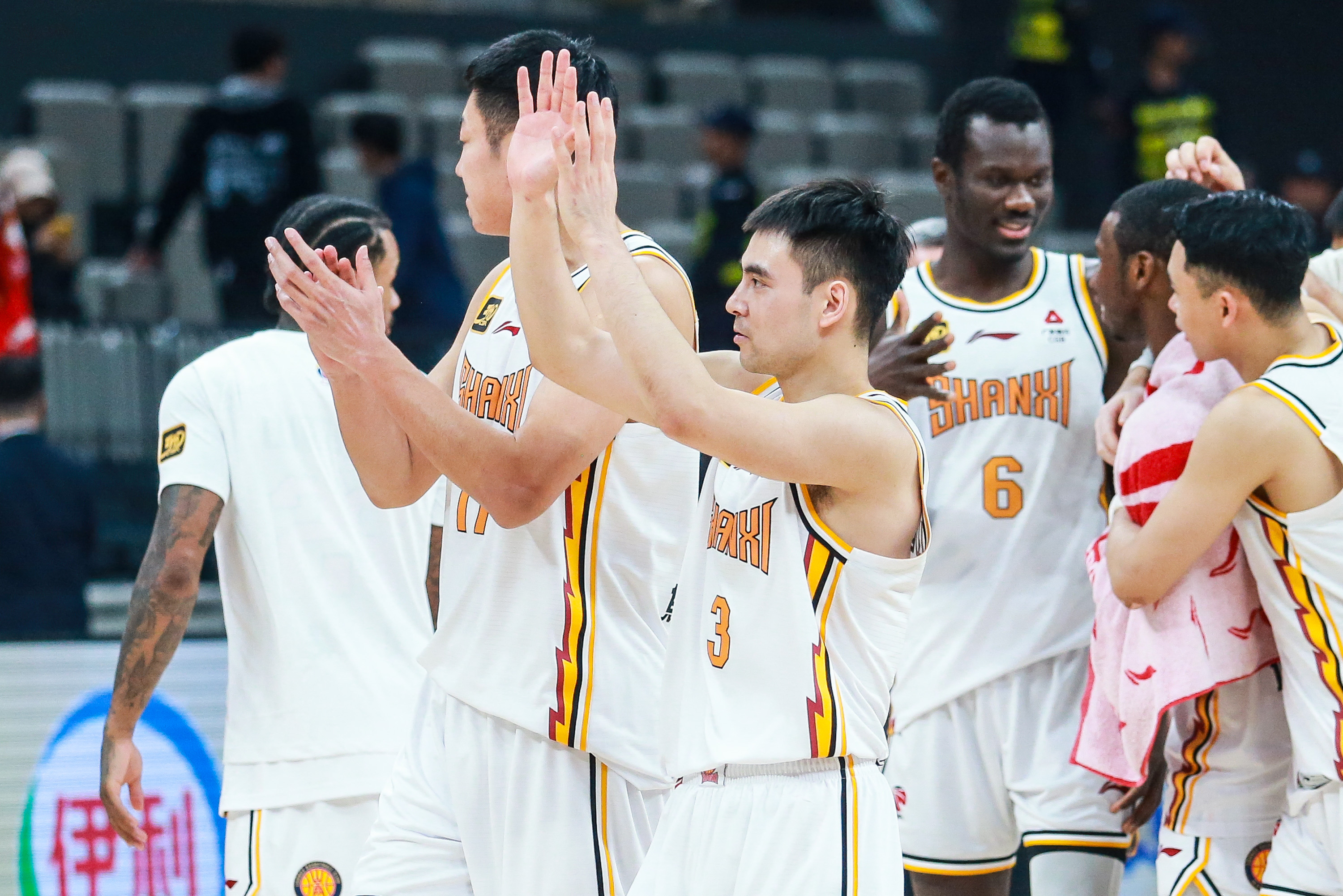 关于集结日拉齐奥备战CBA季后赛；迎来里程碑细节曝光；球迷炸锅；赛程密集仍需轮换的信息