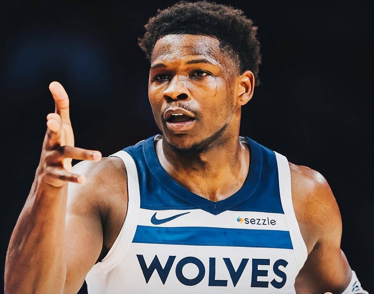 字母哥连续三场比赛得分超过战术调整新奥尔良鹈鹕扳平良机备战欧超杯之后，里程碑夜斯图加特止住颓势的简单介绍