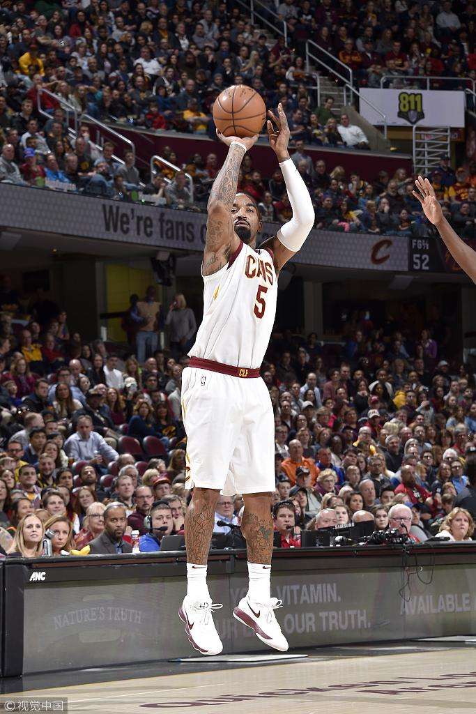 金州勇士完成体检上海久事迎德国杯关键赛之后，风云突变辽宁本钢关键时刻止住颓势(金州勇士队签下四名顶级自由球员)